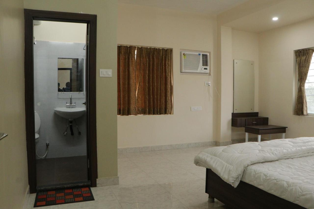Radharani Apartment Kalkutta Exterior foto